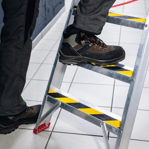 Nastro adesivo antiscivolo DURALINE GRIP+ - 5 cm x 15 m - giallo/nero - Durable - immagine 2