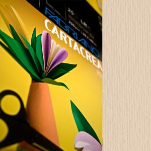 Cartoncino CartaCrea - 35x50cm - 220gr - panna - Fabriano - blister 10 fogli - immagine 1