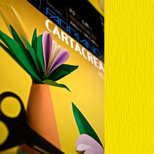 Cartoncino CartaCrea - 35x50cm - 220gr - giallo 107 - Fabriano - blister 10 fogli - immagine 1
