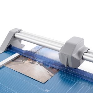 Taglierina a rullo professionale 550 - 55 x 36 cm - 360 mm - 20 fogli - blu/grigio - Dahle - immagine 2