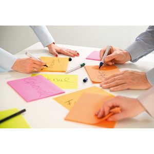 Blocco di fogli Super Sticky Big Notes - BN11-EU - 279 x 279 mm - giallo neon - 30 fogli - Post-it® - immagine 3