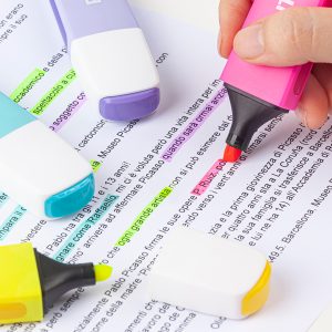 Desk set evidenziatori - punta a scalpello - colori assortiti - Pantone - conf. 12 pezzi - immagine 4
